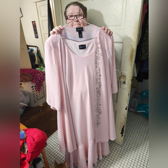 Maggie Barnes baby pink dress - Picture 2 of 6